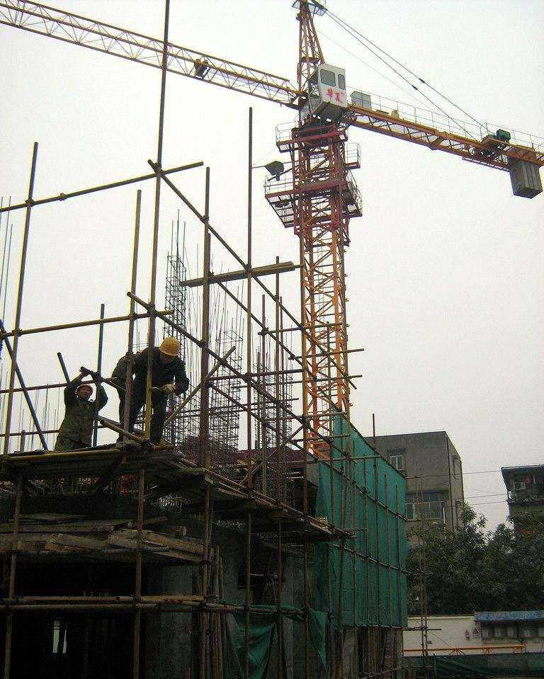 楼盘建设中建筑青青草视频网站起什么作用?